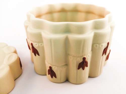 Rare Wedgwood Primrose Terracotta Jasper Ware Bamboo Jewelry Covered Box