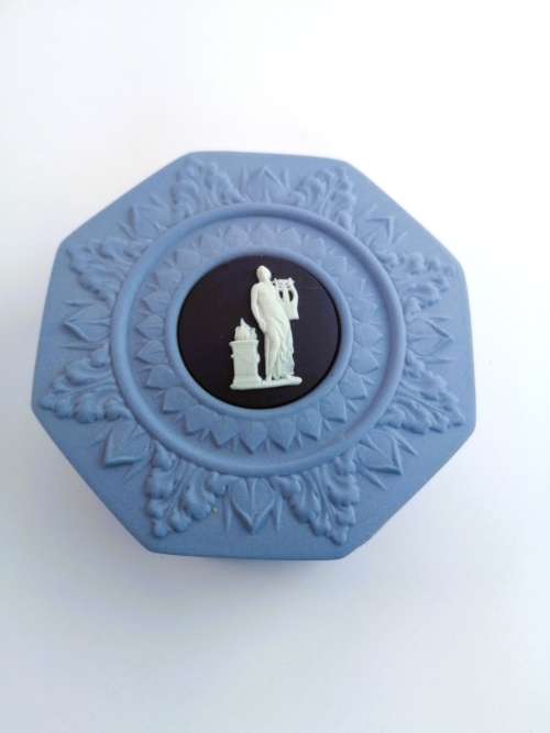 Wedgwood Blue Jasperware Tricolour Lidded Trinket Box - Dark Blue and White Classical Cameo