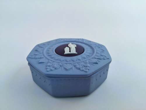 Wedgwood Blue Jasperware Tricolour Lidded Trinket Box - Dark Blue and White Classical Cameo