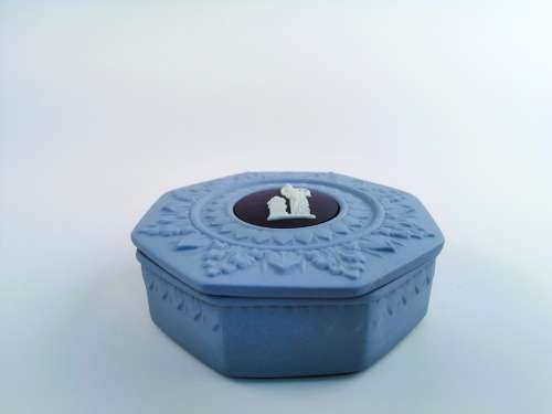 Wedgwood Blue Jasperware Tricolour Lidded Trinket Box - Dark Blue and White Classical Cameo