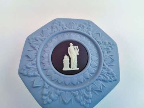 Wedgwood Blue Jasperware Tricolour Lidded Trinket Box - Dark Blue and White Classical Cameo