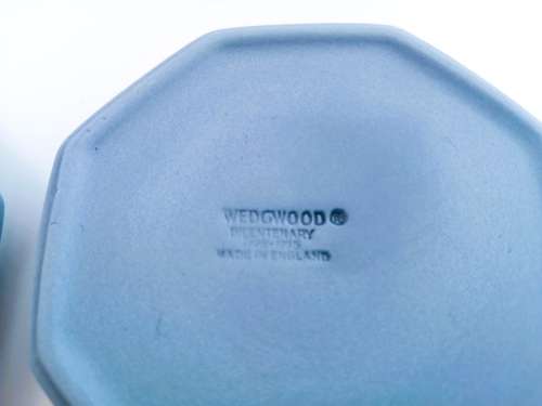 Wedgwood Blue Jasperware Tricolour Lidded Trinket Box - Dark Blue and White Classical Cameo