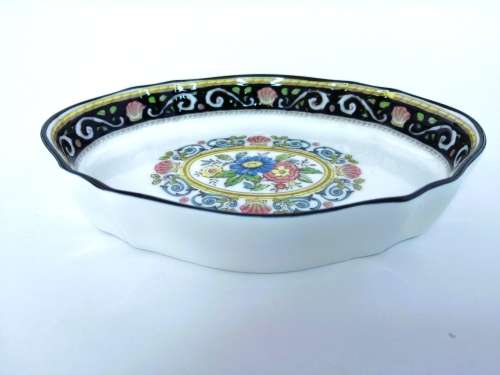 WEDGWOOD Runnymead Oval Dish