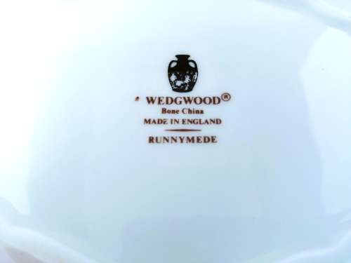 WEDGWOOD Runnymead Oval Dish