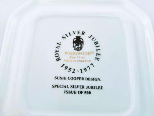 Wedgwood Susie Cooper Queen Silver Jubilee Square Dish issue of 500