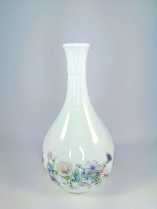 Wedgwood Angela Tall Bud Vase Christmas 1994  #