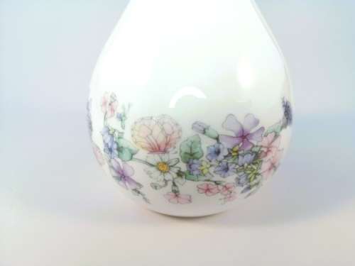 Wedgwood Angela Tall Bud Vase Christmas 1994  #