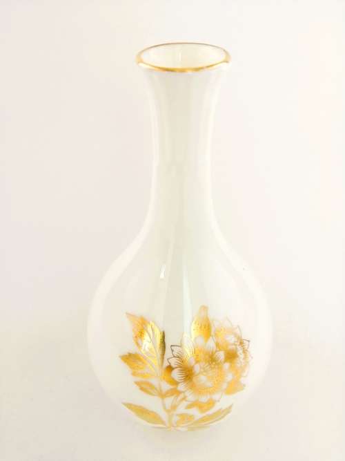 Wedgwood Gold Tonquin Tall Bud Vase