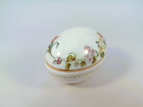 Wedgwood Mirabelle  Egg Trinket Box  #