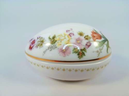 Wedgwood Mirabelle  Egg Trinket Box  #