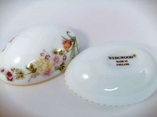 Wedgwood Mirabelle  Egg Trinket Box  #