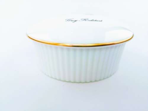 Wedgwood Birds of the World Susie Cooper trinket box and lid - Grey Redstart Bird