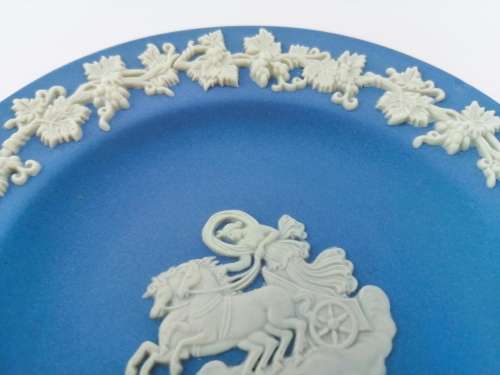 WEDGWOOD BLUE JASPER ROUND TRAY #