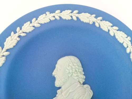 WEDGWOOD BLUE JASPER ROUND TRAY #