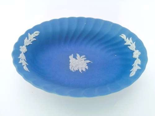 Vintage Wedgwood Jasper Oval Bowl *