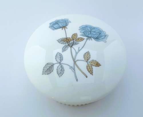 Wedgwood Ice Rose ribbed edged trinket box and lid - blue flowers on white  #
