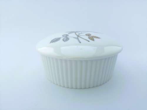 Wedgwood Ice Rose ribbed edged trinket box and lid - blue flowers on white  #