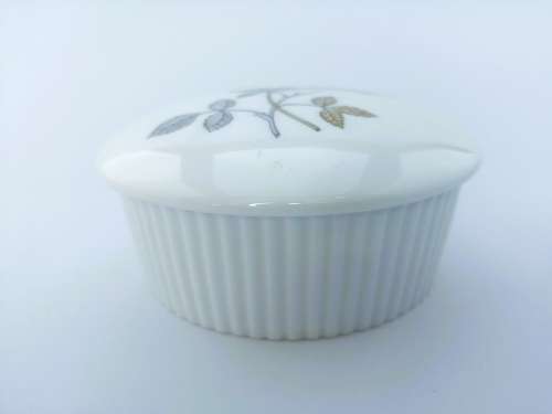 Wedgwood Ice Rose ribbed edged trinket box and lid - blue flowers on white  #