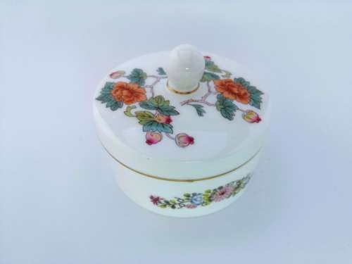 Wedgwood Kutani Crane Urn Vase, Floral Design  #