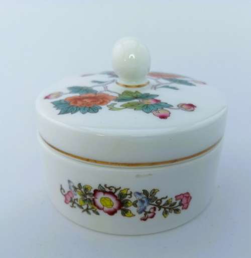 Wedgwood Kutani Crane Urn Vase, Floral Design  #