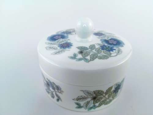 Wedgwood Clementine Pot Dish with Lid  #
