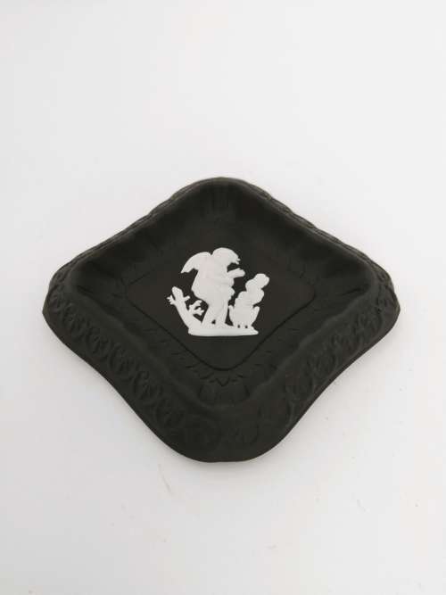 WEDGWOOD Black Jasperware Cupid Winter Tray