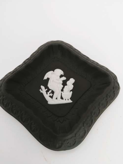 WEDGWOOD Black Jasperware Cupid Winter Tray