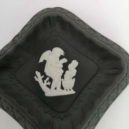 WEDGWOOD Black Jasperware Cupid Winter Tray