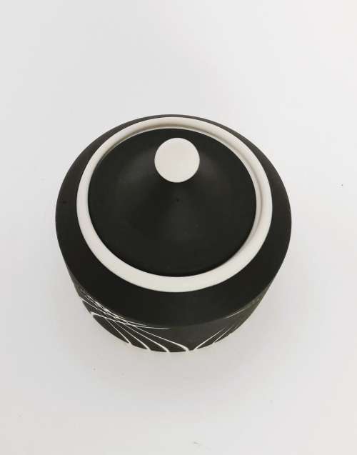 Wedgwood SYMMETRY Rare Black Jasper and White Cylinder Trinket Box With Lid 1988