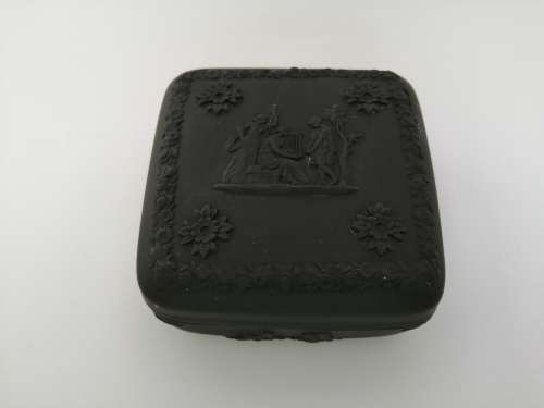 RARE WEDGWOOD BLACK BASALT JASPERWARE SQUARE LIDDED BOX
