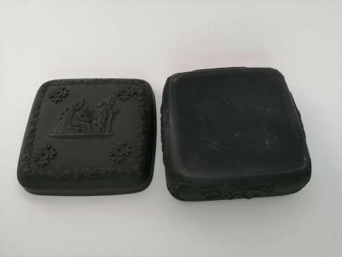 RARE WEDGWOOD BLACK BASALT JASPERWARE SQUARE LIDDED BOX