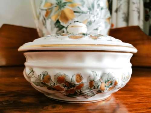 Large Antique Staffordshire Porcelain Soap Dish