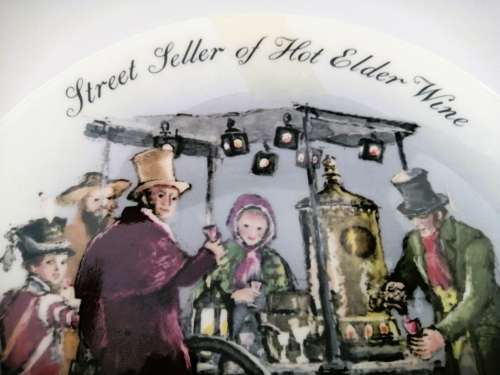 Stunning Wedgwood The Street Sellers of London Plate ` Seller of the hot elder wine `1986