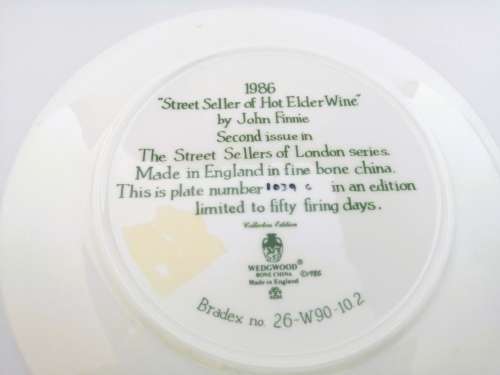 Stunning Wedgwood The Street Sellers of London Plate ` Seller of the hot elder wine `1986
