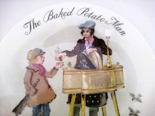 Stunning Wedgwood The Street Sellers of London Plate ` The Baked Potato man `1985