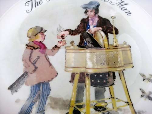 Stunning Wedgwood The Street Sellers of London Plate ` The Baked Potato man `1985