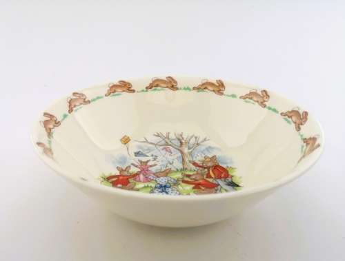 Beautiful Royal Doulton Bunnykins Bowl