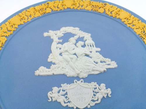 Wedgwood Blue and Cane Yellow Jasperware 1989 Valentine Plate Limited Edition