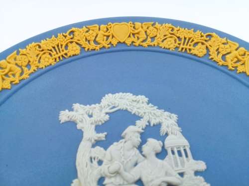 Wedgwood Blue and Cane Yellow Jasperware 1989 Valentine Plate Limited Edition