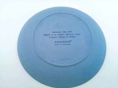 Wedgwood Blue and Cane Yellow Jasperware 1989 Valentine Plate Limited Edition