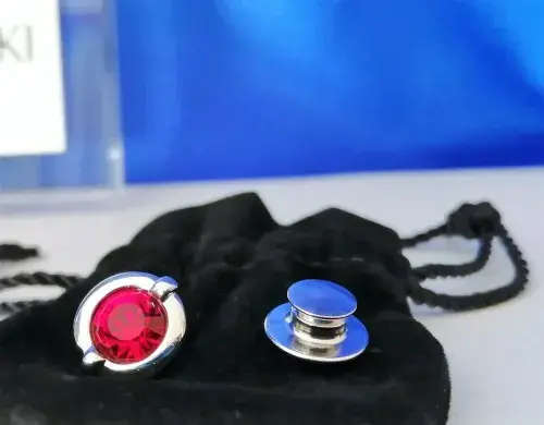 Swarovski Crystal Event Pin 2003 Rhodium Red Aantonio