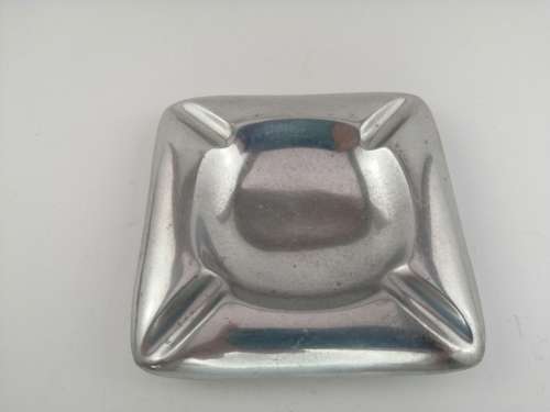 Metal chrome ? ashtray.