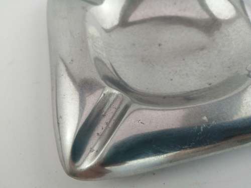 Metal chrome ? ashtray.