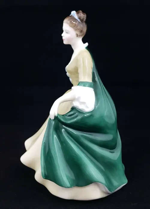 Royal Doulton Lady Figure Figurine ELEGANCE HN 2264