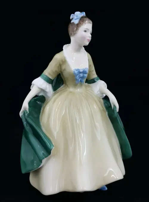 Royal Doulton Lady Figure Figurine ELEGANCE HN 2264