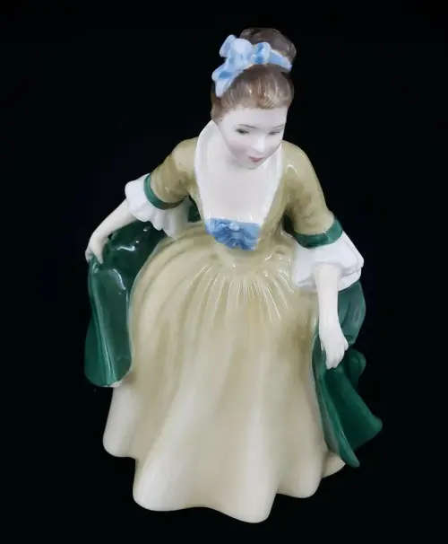 Royal Doulton Lady Figure Figurine ELEGANCE HN 2264