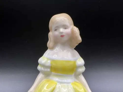 Royal Doulton Figurine ` Penny ` HN 2424