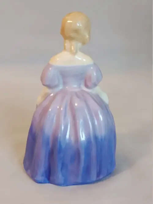 CHARMING ROYAL DOULTON FIGURE CALLED ` MARIE ` HN1370