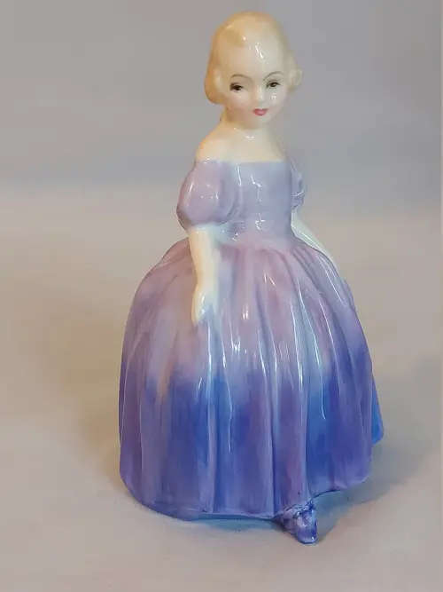 CHARMING ROYAL DOULTON FIGURE CALLED ` MARIE ` HN1370