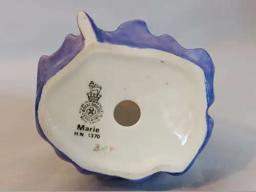CHARMING ROYAL DOULTON FIGURE CALLED ` MARIE ` HN1370